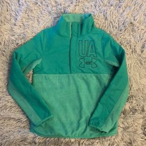 Girls Medium Under Armour sweatshirt